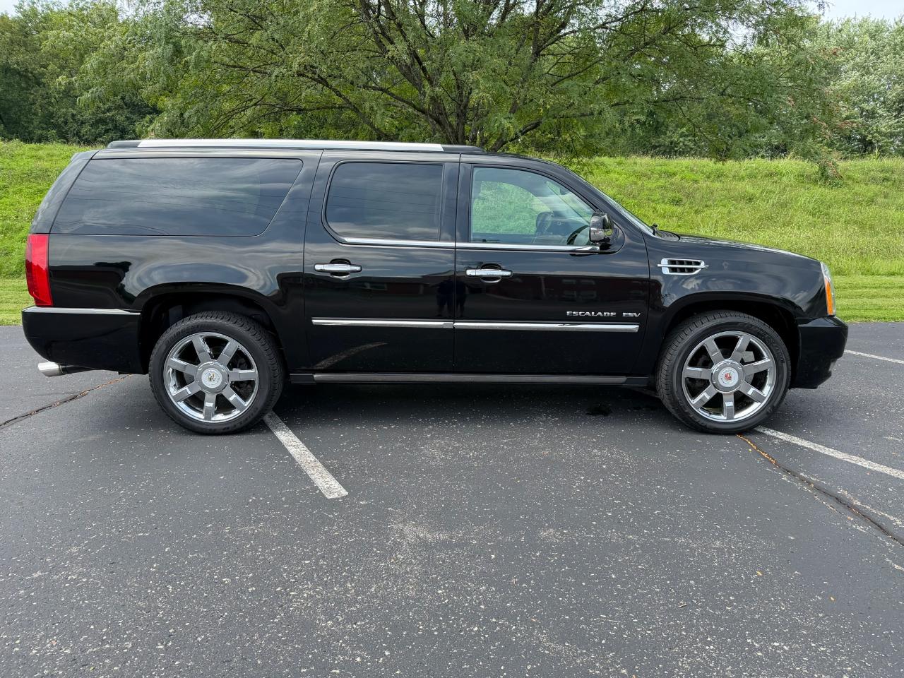 cadillac escalade esv 2010 1GYUKJEF0AR279634 image cadillac escalade esv 2010 1GYUKJEF0AR279634 image